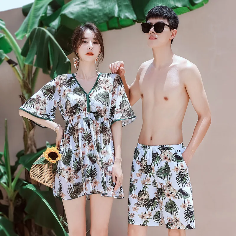 2021 Yaz Yeni Moda Çift Mayo Çiçek Baskı Seksi V Boyun Kısa Kollu Mayo Kadınlar 3 Parça bikini seti Erkekler plaj pantolonları