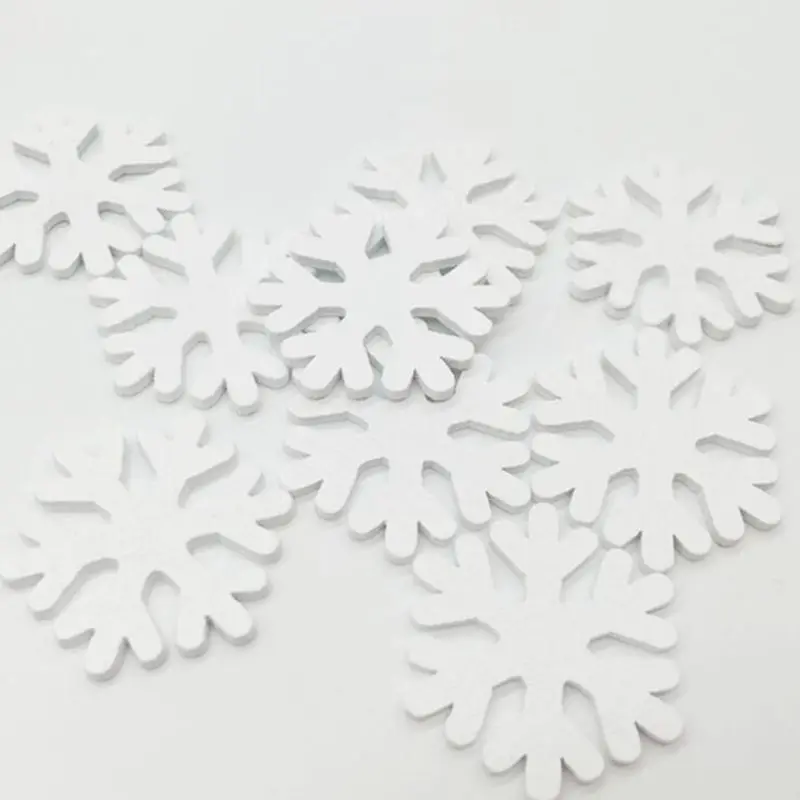 50 adet / grup Ahşap kar tanesi Dekoratif Düğmeler Noel dekorasyon ahşap karikatür el sanatları DIY El Yapımı Malzeme