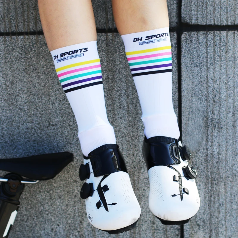 Anti Kayma Profesyonel Bisiklet Çorap Sıkıştırma Spor Çorap Erkekler Kadınlar Bisiklet Takımı Aero Çorap Yarış Bisiklet Çorap