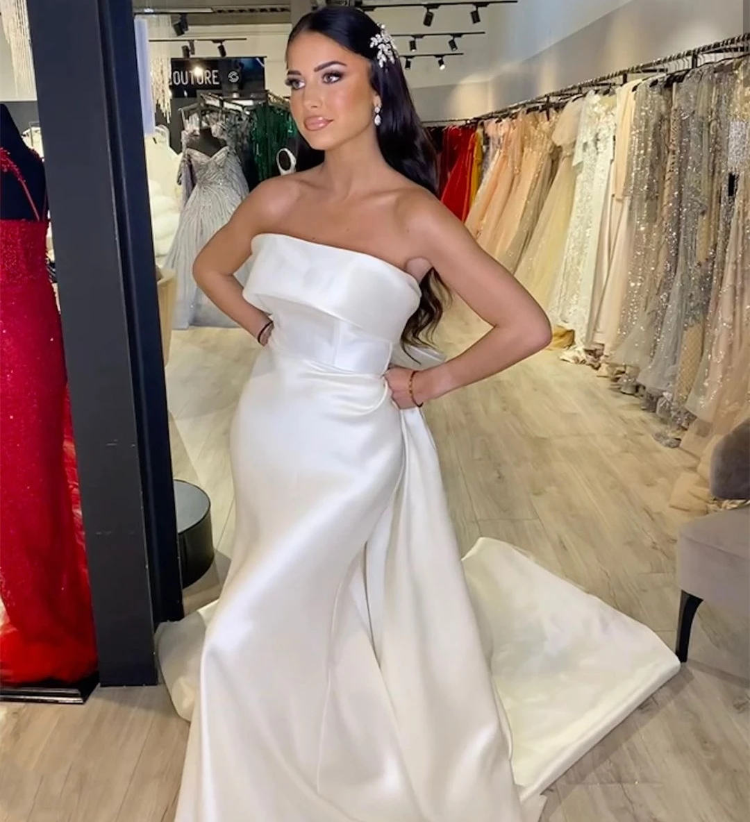 Düğün elbisesi 2021 Mermaid Saten Straplez Mahkemesi Tren Kolsuz Kat uzunluk gelin kıyafeti Beyaz Kadınlar İçin Yay Geri vestidos de