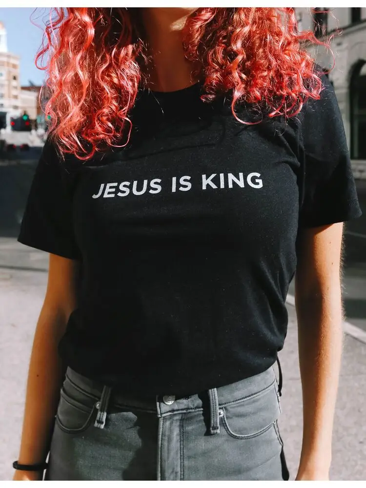 Isa Kral Mektup Baskı Kadın T-shirt Hıristiyan İnanç Umut Aşk Harajuku T Shirt Din Tees Tops Streetwear Ropa Mujer